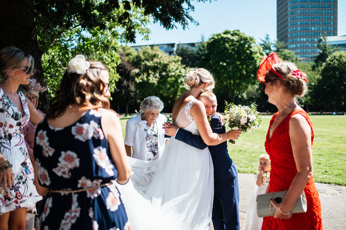 006 INTIMATE CITY HALL CARDIFF WEDDING PHOTOGRAPHY ALEXANDRA GARDENS 006 INTIMATE CITY HALL CARDIFF WEDDING PHOTOGRAPHY ALEXANDRA GARDENS